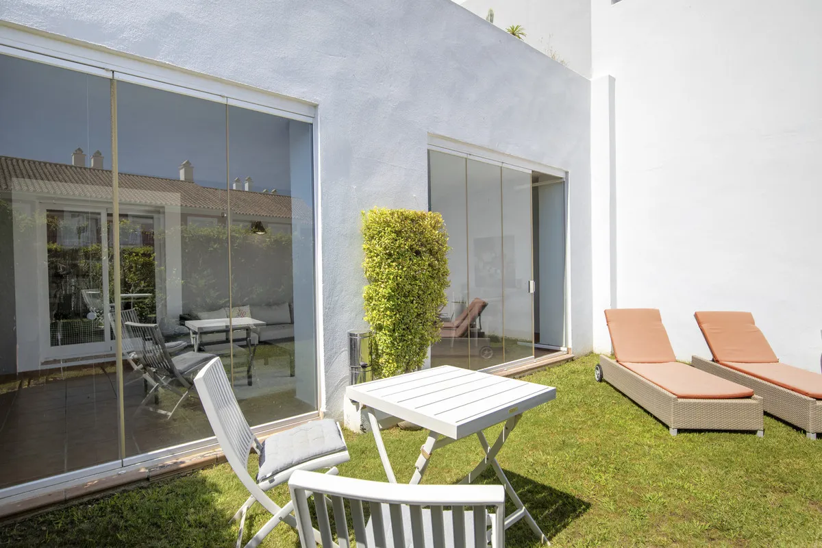 3a449823-6d3a-4331-8b38-1a3ee9f69045