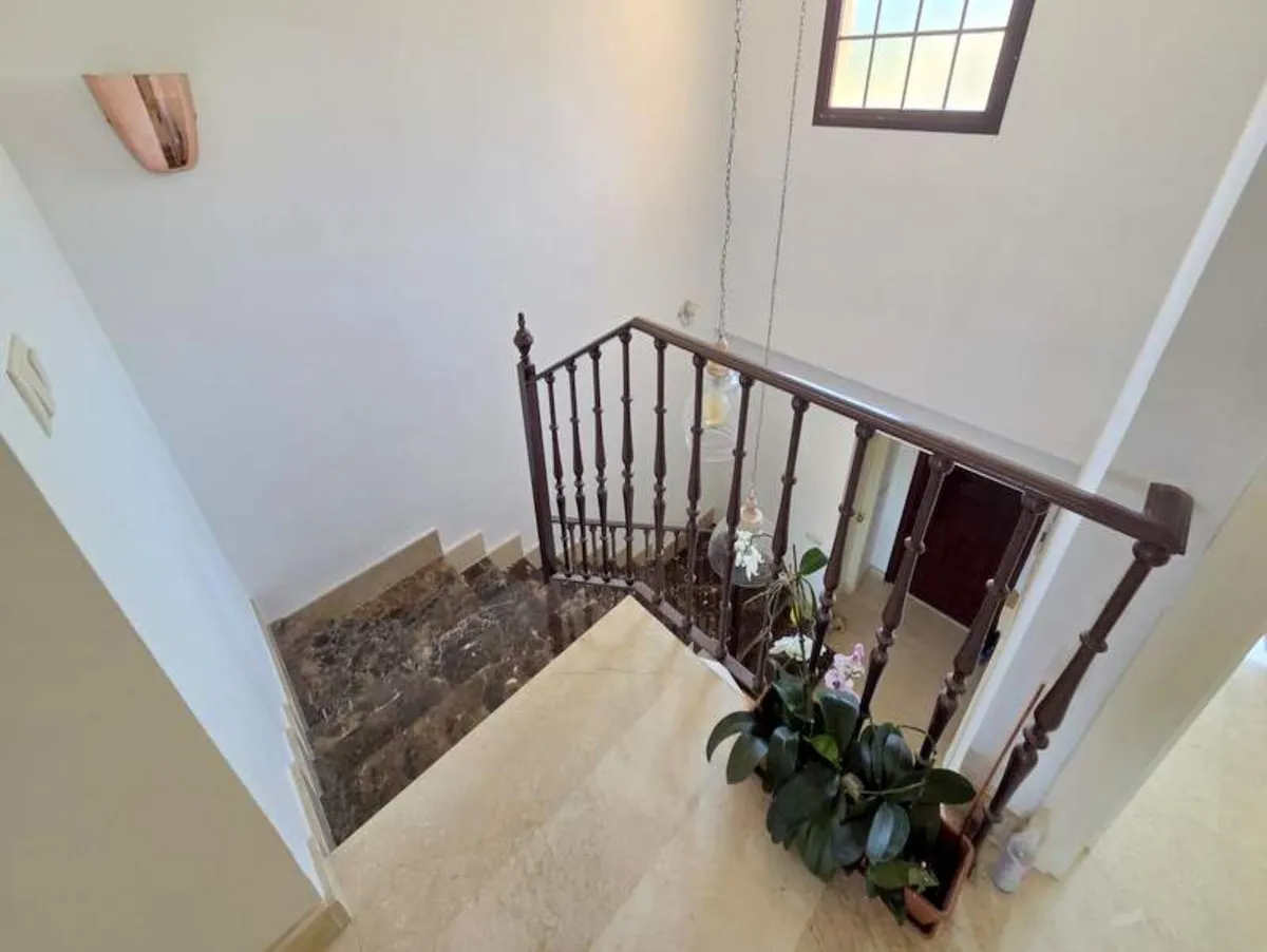 8e7ea0e6-b340-4f63-b8a4-7dfe7929eaf8