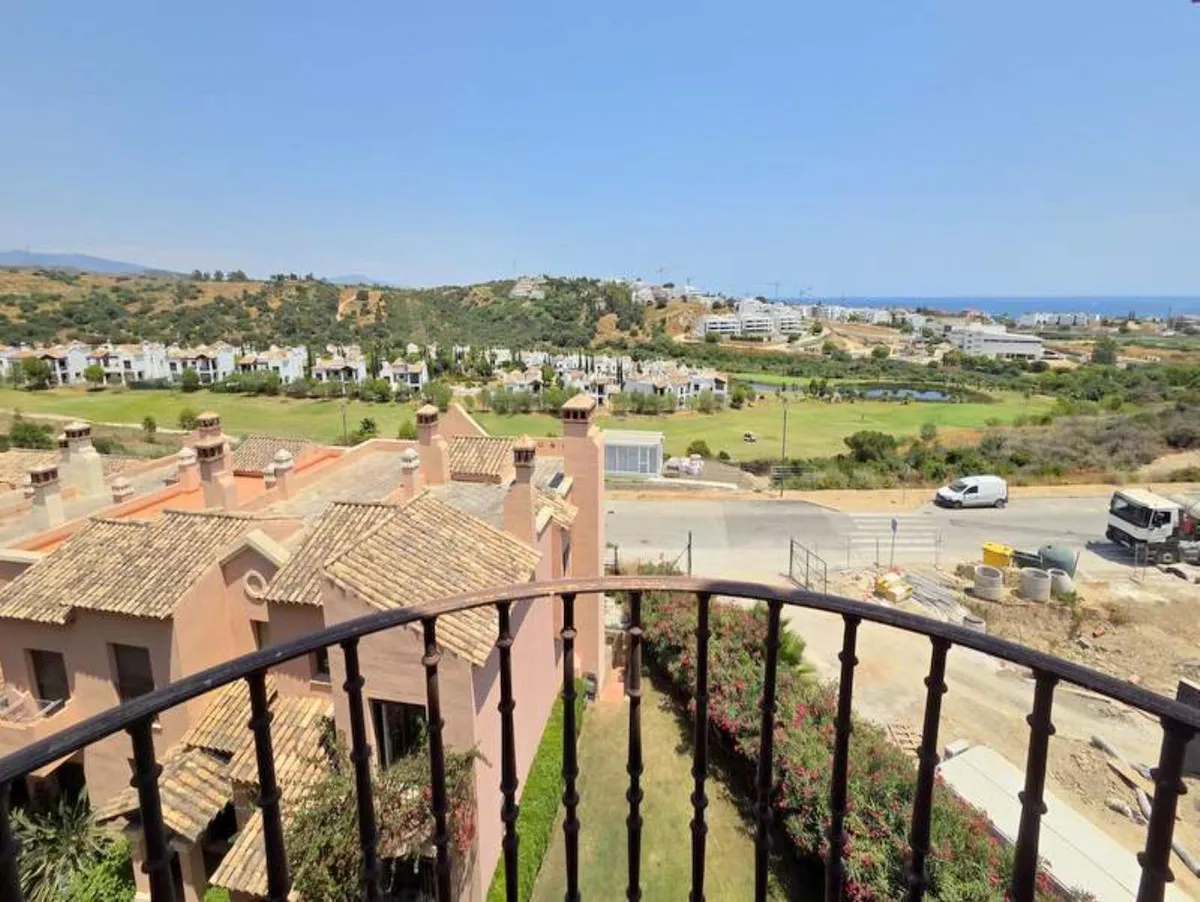 e12f1f6c-3ab2-4f0b-9243-94d2d93082c7