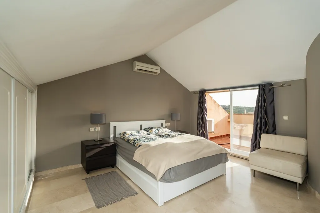 2c2de719-6678-4d1c-a426-39e36620c9f0