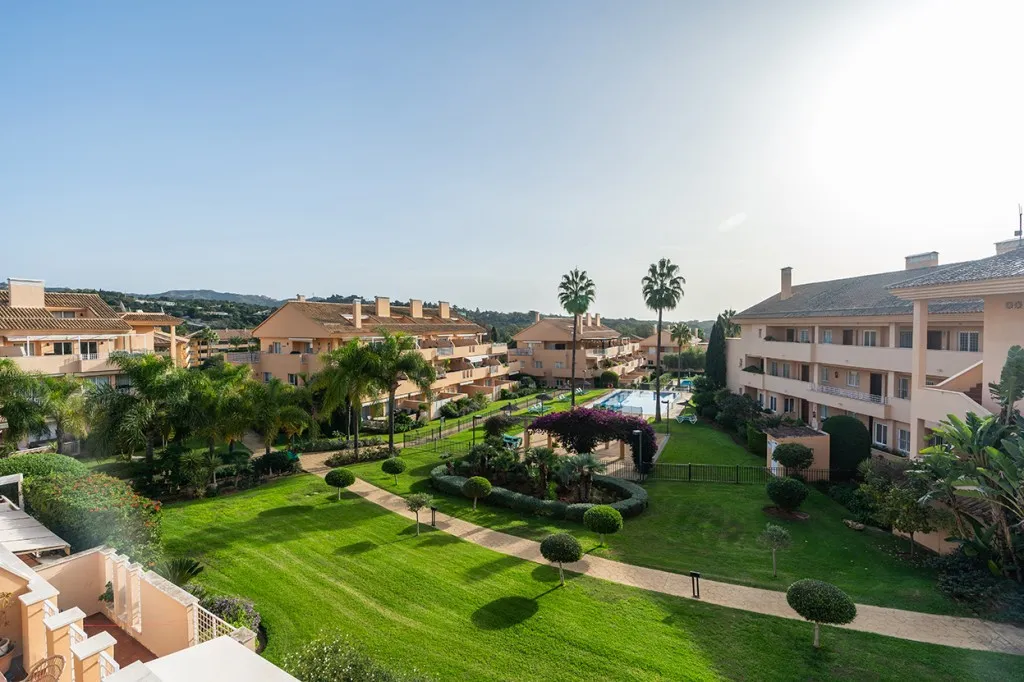 77fb4fe3-a76e-445b-93d5-36b4460016e9