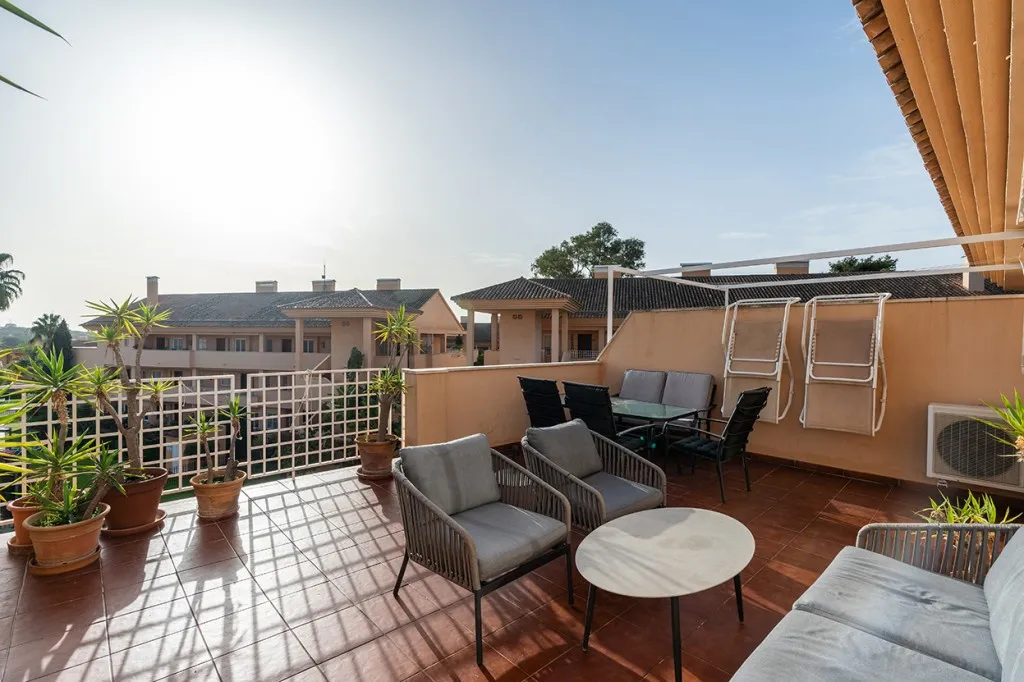 8be9e095-ef6a-4fab-b908-031b03386399