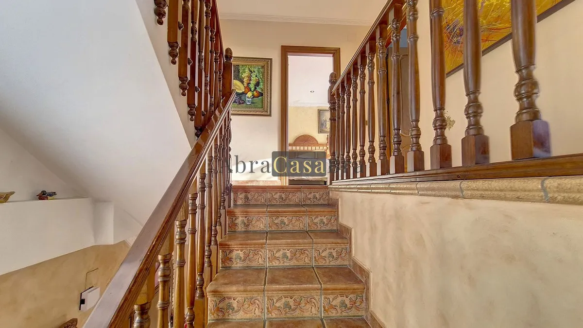 b3770a94-842f-4cbb-8e07-65d7fd91850b