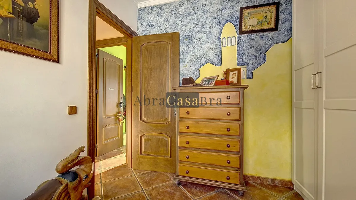 c7969915-106c-42a2-8945-79cc7b81a147