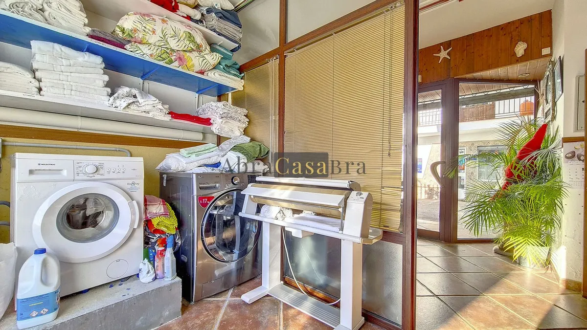 cd942c9c-a483-4d2f-be01-031b743deec6