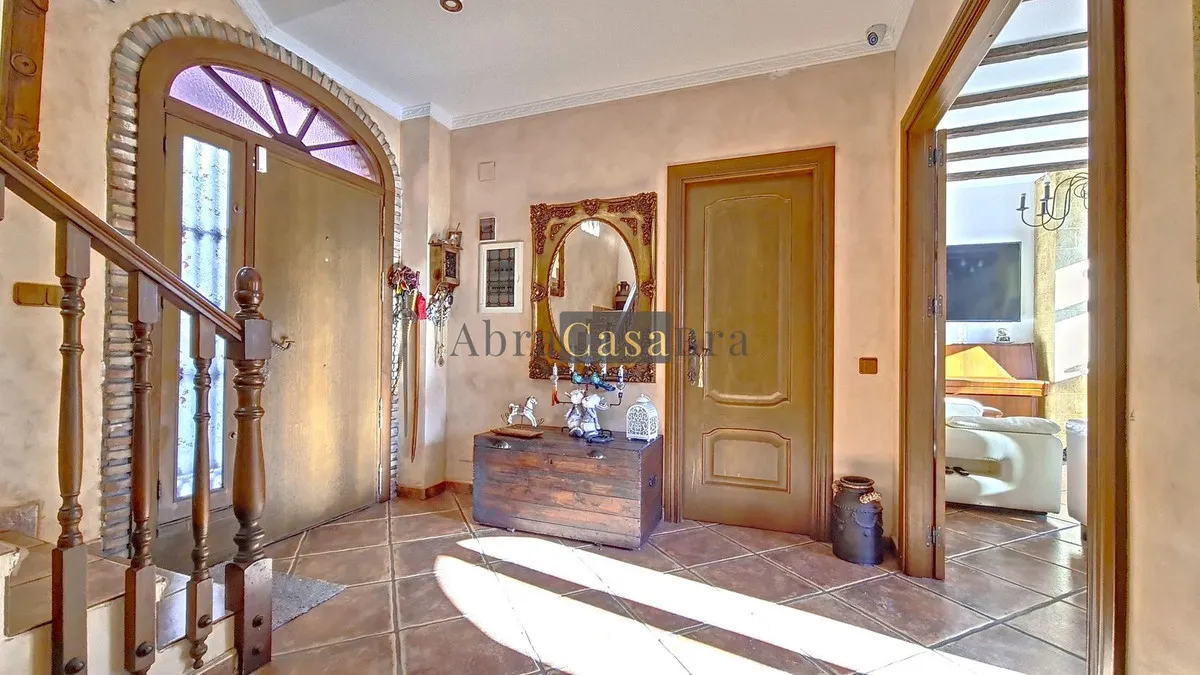 d33c1e19-9674-415e-93d5-52a246508272