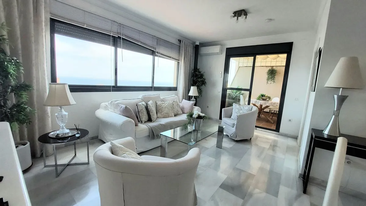 4e70fe8e-beae-47b1-a18f-6af6513ef3a8