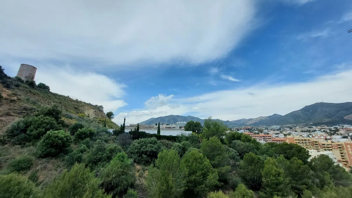 8530fef9-12cb-4f97-9282-837efd04cd78