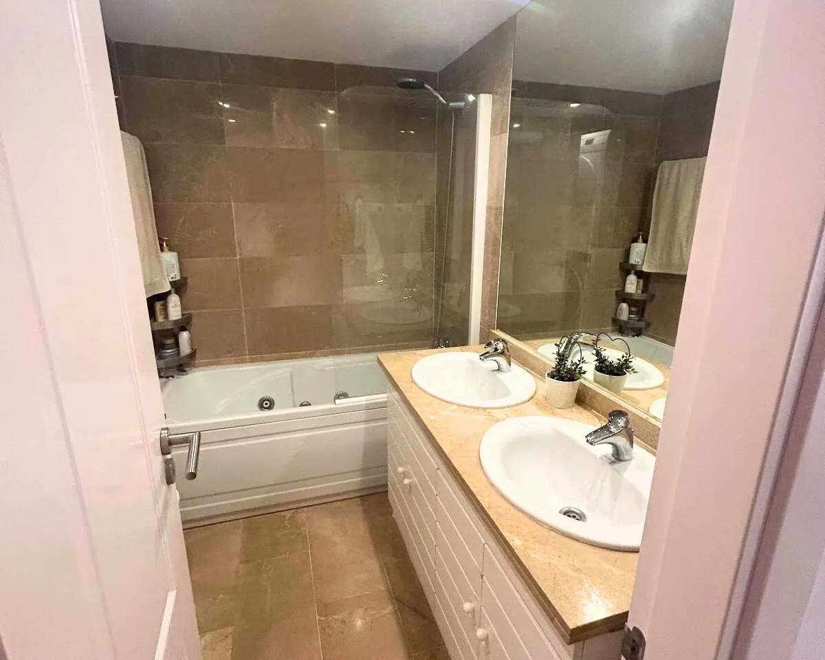 9e17870d-021a-4faa-84bd-2d48ca87a2a0