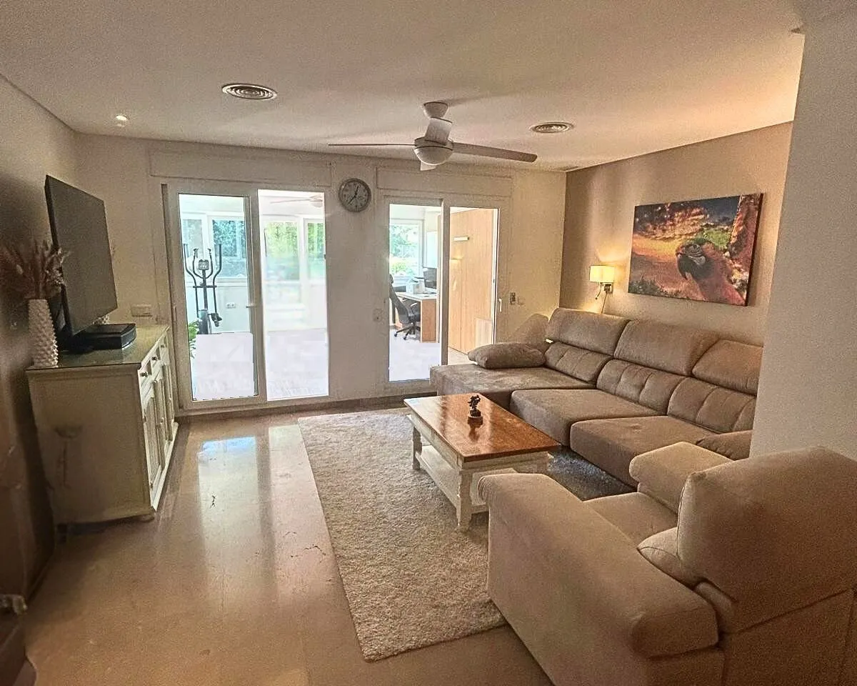 e80bb33a-eb7b-4759-a2e2-f0c980566769