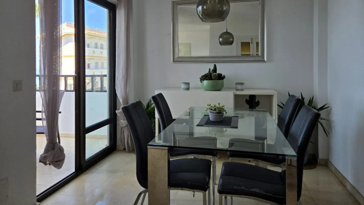 4215f5b4-4a11-4dd3-8964-6d28631f4a81