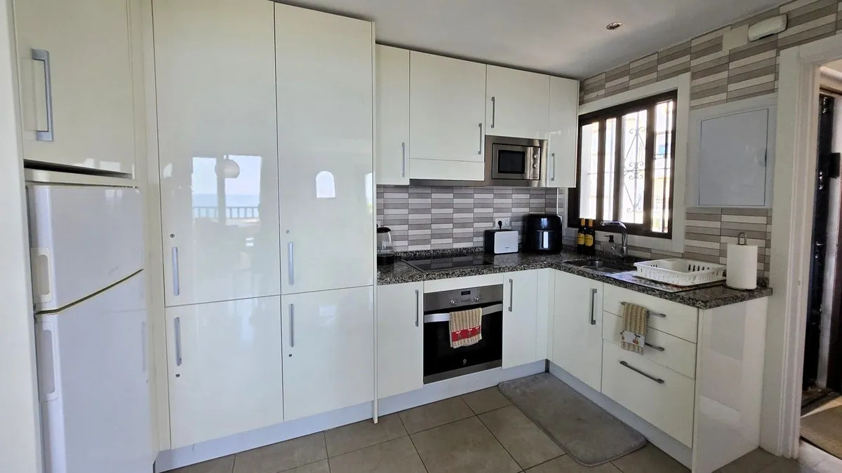 a7d691ea-c3a9-47a3-9fdb-00472970b4dc