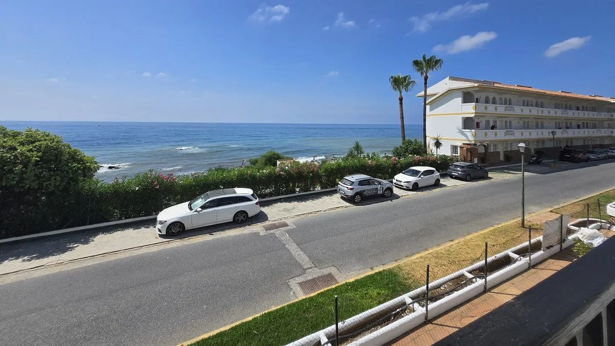 c5b18afb-6756-41b1-947f-ee231f6e64f9