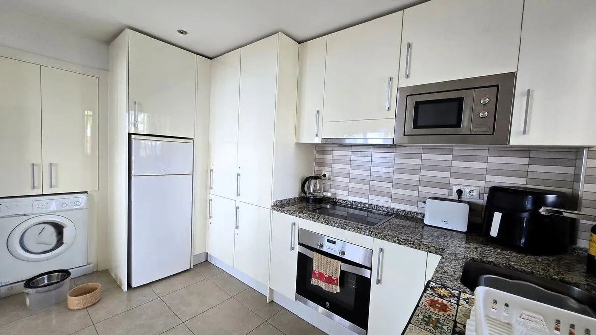 ed64d375-4ccd-46a4-b2ef-b88a6c9ca0a9