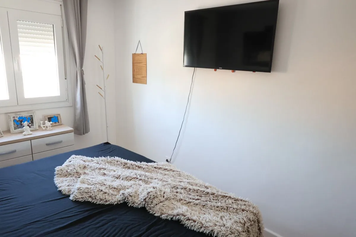 12eb263b-a600-4c12-bc7a-098dee0bd713