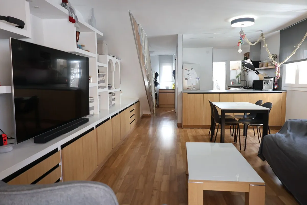 6e3c2fd3-a805-455c-8af6-c97442da4848