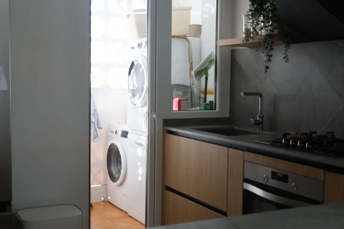 87f8a60c-f322-434b-bb7a-a793ec669d2c