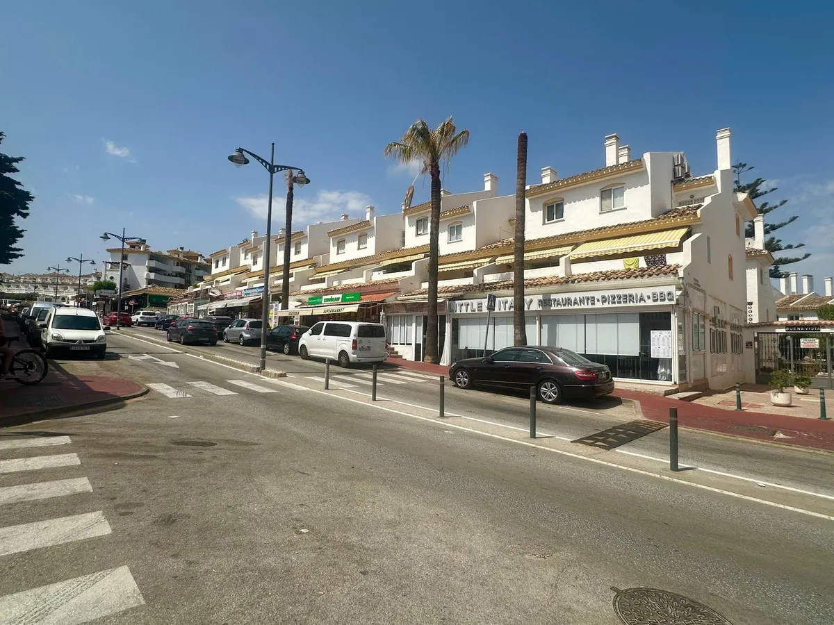 ce85aa53-d8c0-4683-964b-2f5f0a109ff1