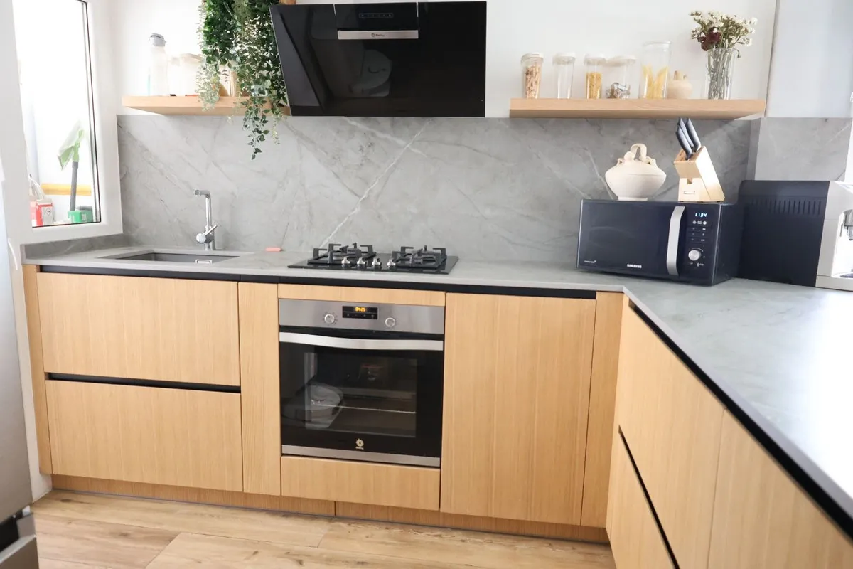 ee5b8e4a-e8de-4356-838b-32462a2a2f37