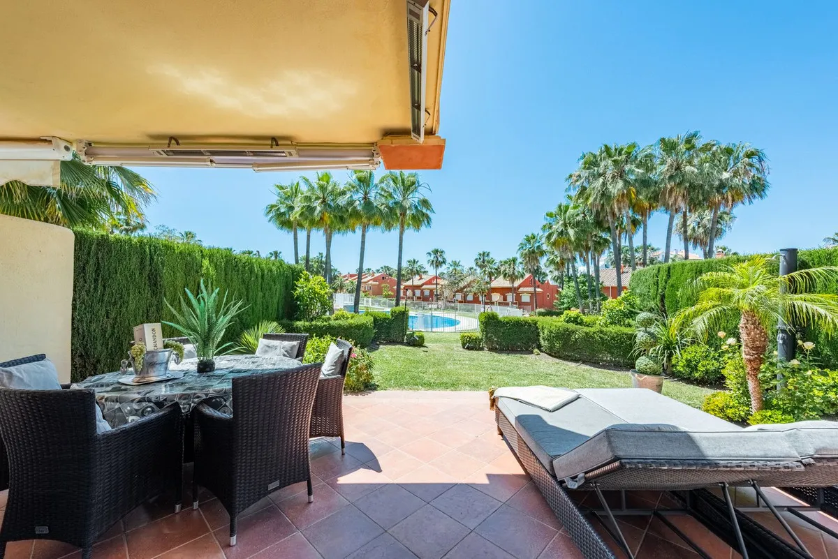 b6b38100-53de-428e-868e-f4387de813d5