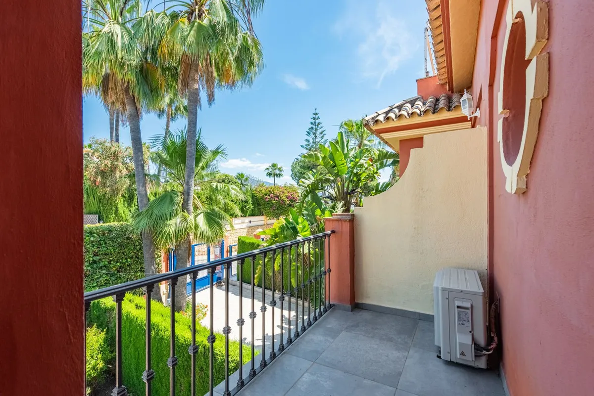 f48f4e42-24f1-4f5c-894b-7b38a9bd5683