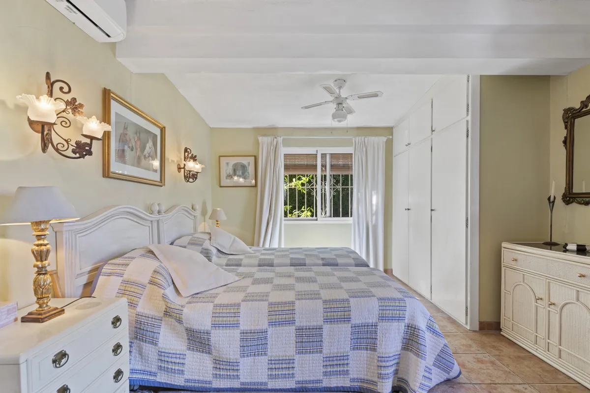 1060122a-1c0d-4070-8a64-3021d948c0cb