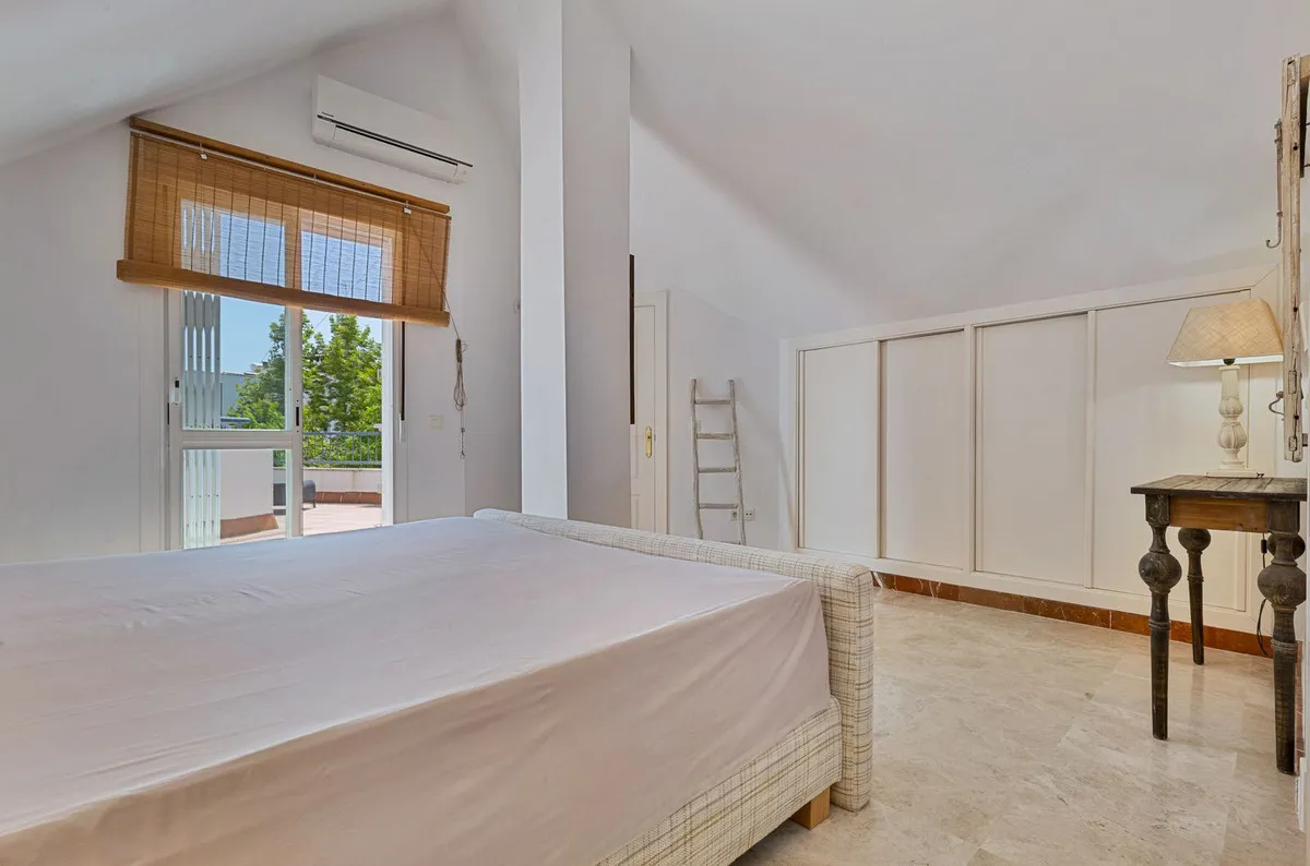 4338fc48-f78d-4061-8f90-9429321d5bc6