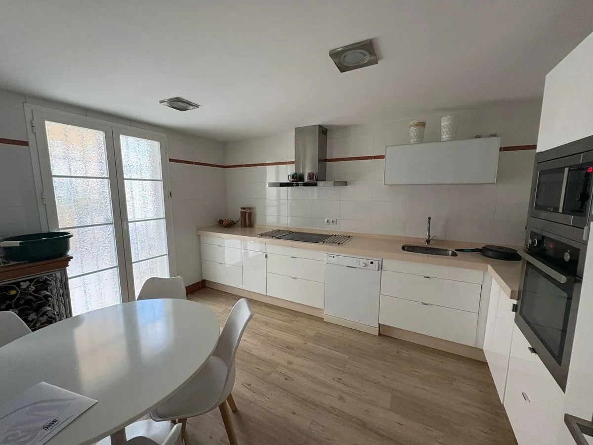 4f83338a-4a3b-496b-821e-677e716e44c1