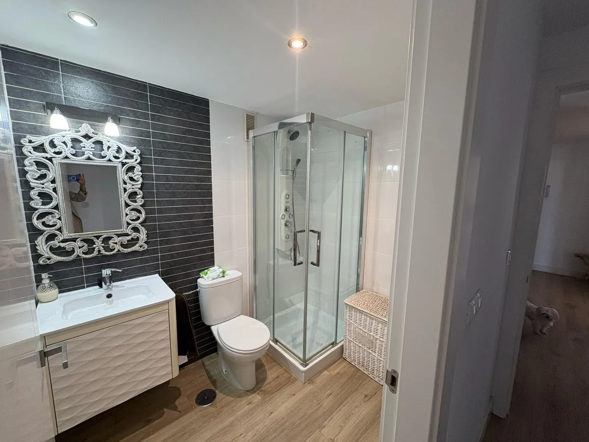 c2a093e1-54c3-4228-b684-7d2236d5d233