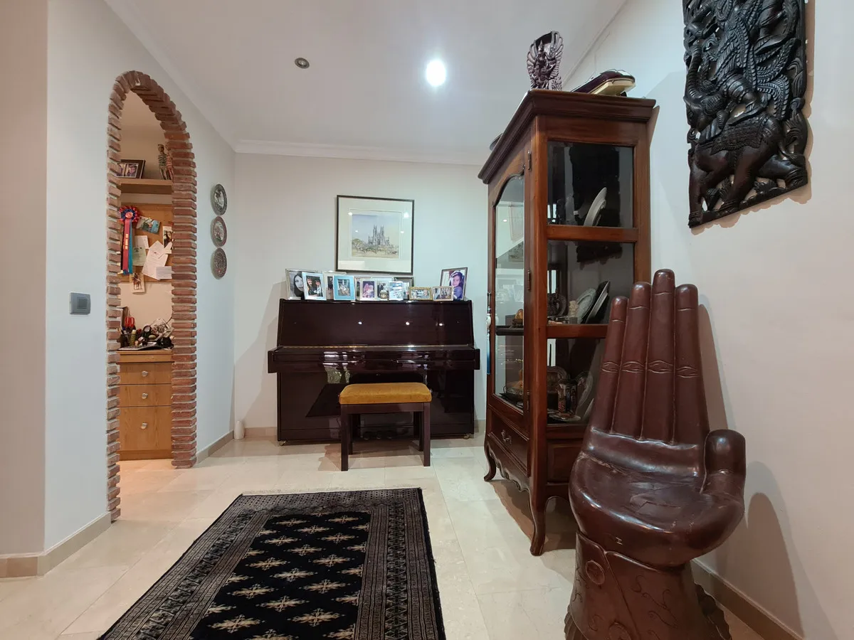 4b629ee9-b601-44dc-9b51-37cec292f954