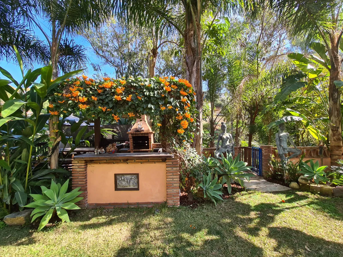 512085ba-1bbb-4817-8b15-8df240e5cd02