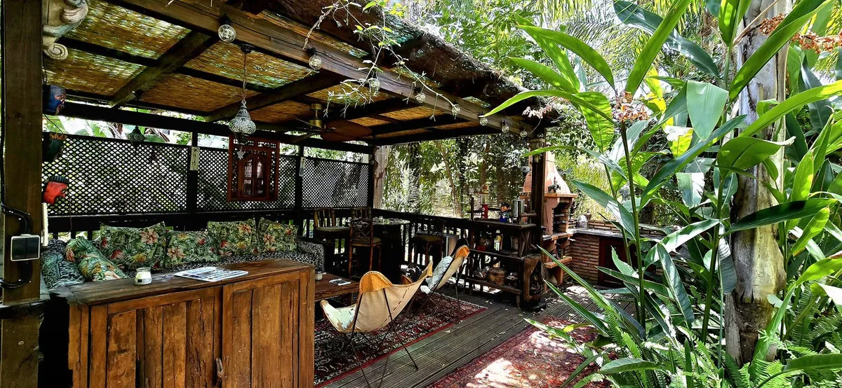 ea7e0784-b3d4-4242-940c-a280ceeaf8c8