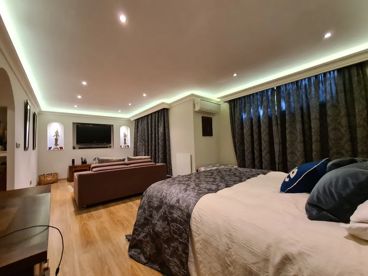 f039104e-565b-440b-9f7a-e24f60c29fce