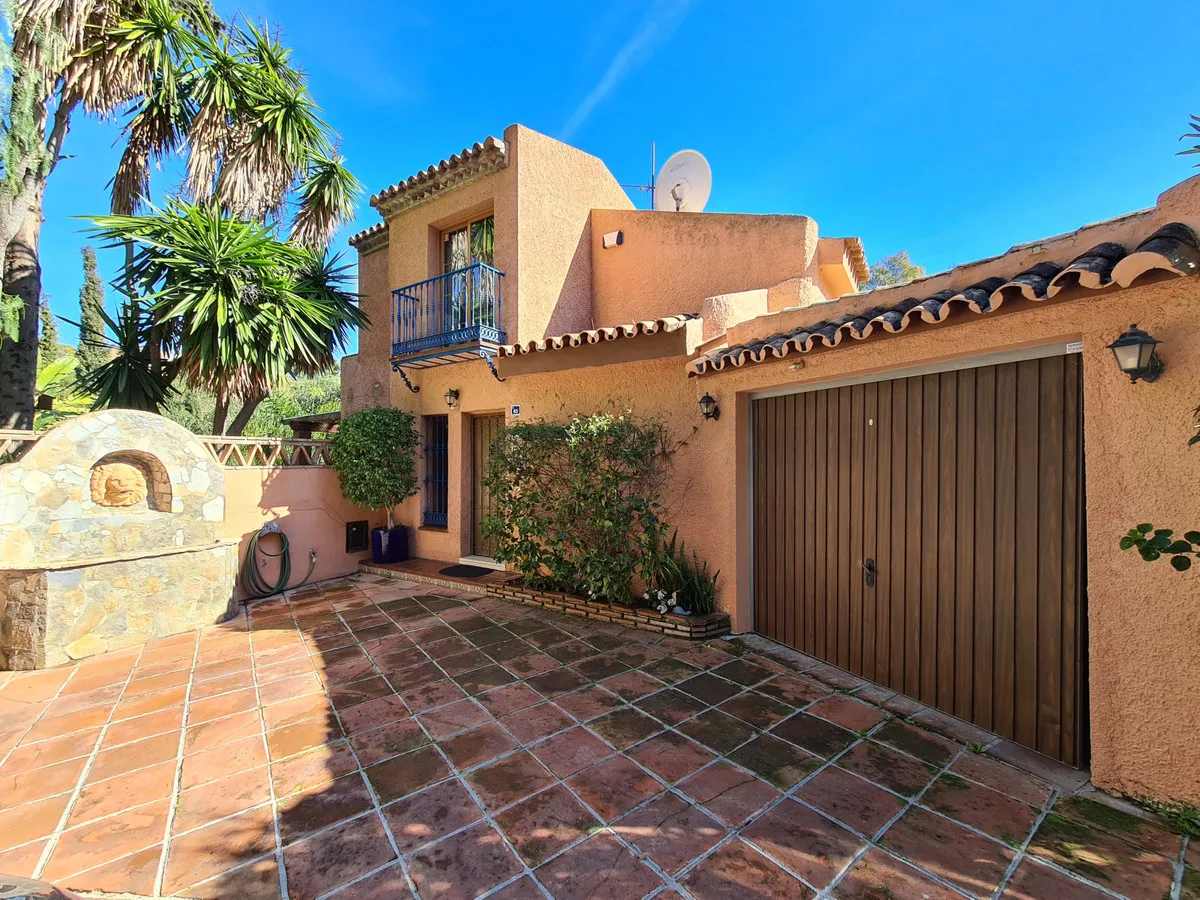 f1dfc12d-cda0-43ef-ab8f-2c7181359fa7