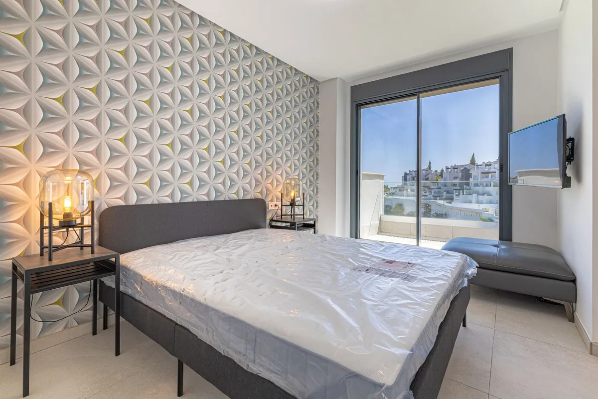 2514b74f-d7c4-4ef9-817d-d6ea87a07495