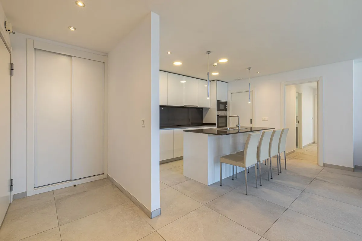 766cf563-3b4b-4d9d-8f11-4fa0c5cac95f