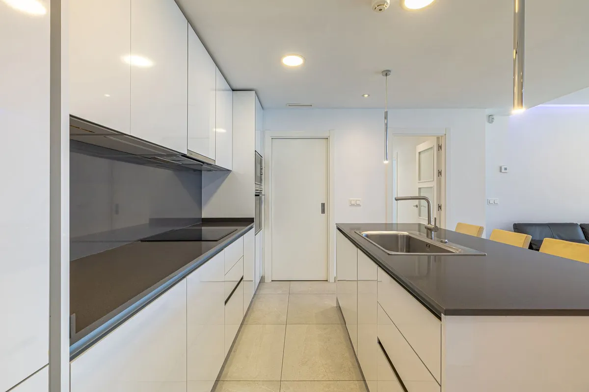 d30e5648-353d-4aad-92ed-dc7d4206f575