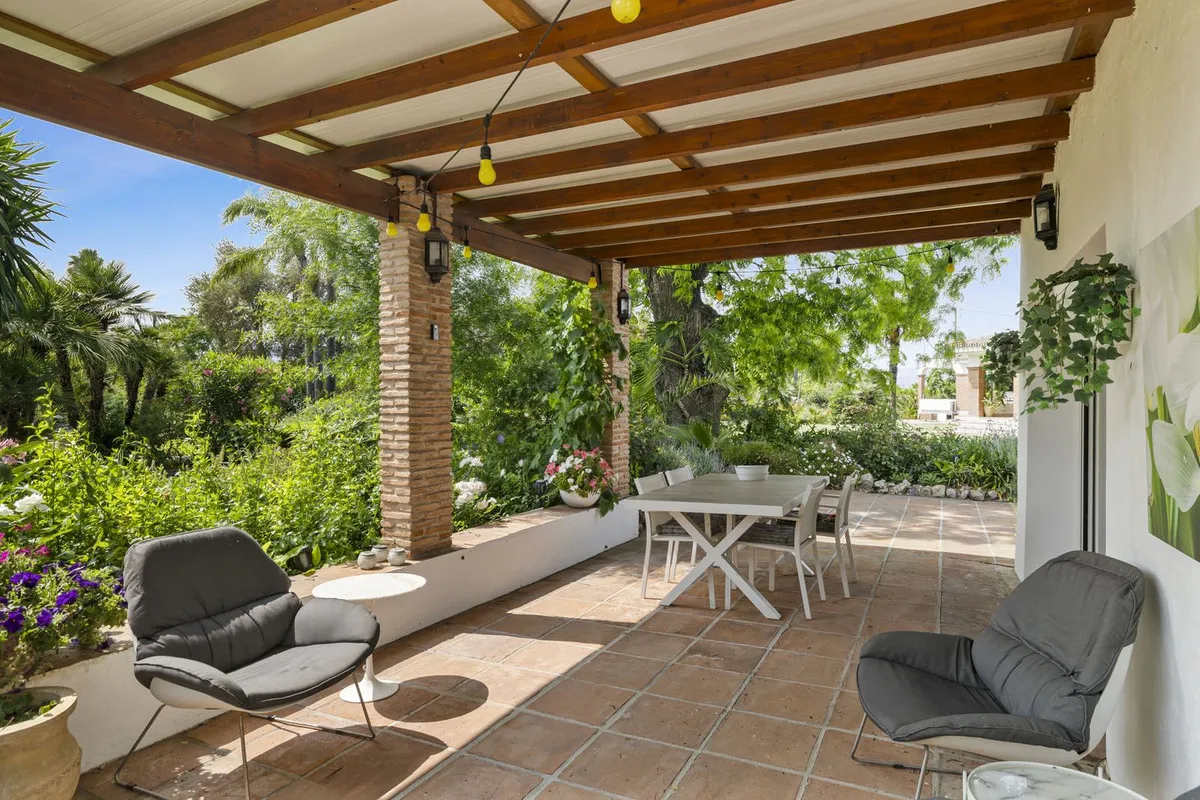 eb568c48-9ef9-4f77-a3c9-a2656ae7e401