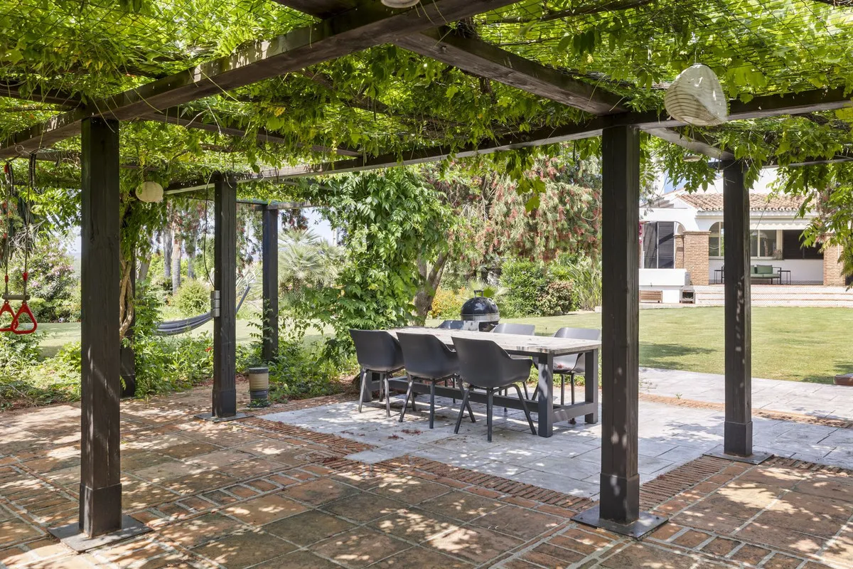 f0eb095e-44ab-46fe-8214-125d7879f2c8