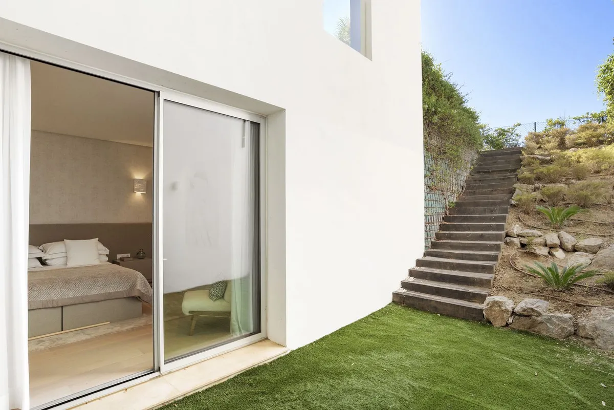 2242f2d7-5beb-40c0-9805-32986bbf6023