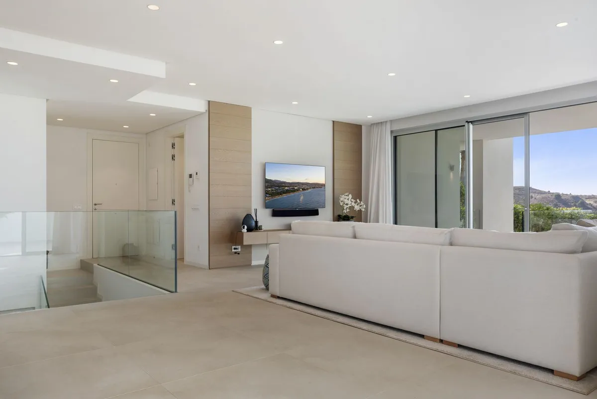 526dc429-ca5a-4dab-92d1-a41fcd3b7bde