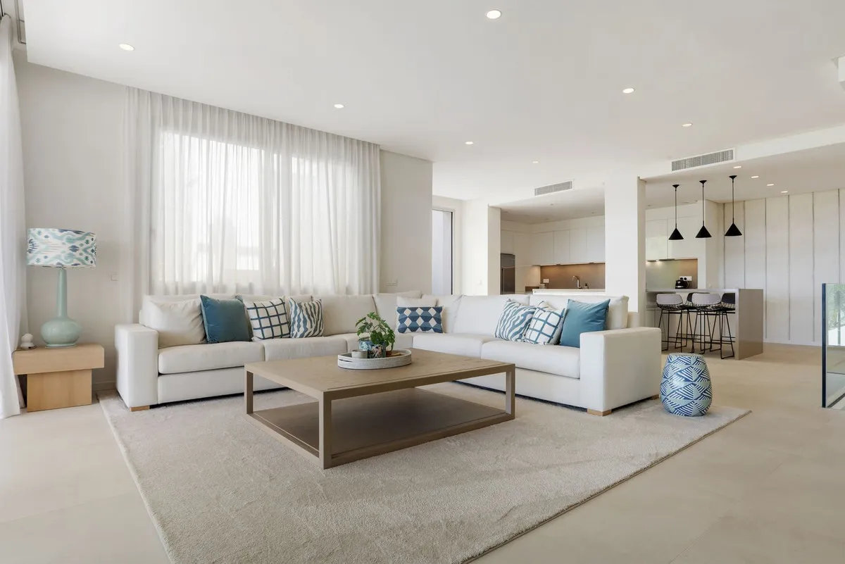 6fc5aae1-2e78-44a1-b5f8-5a961d880333