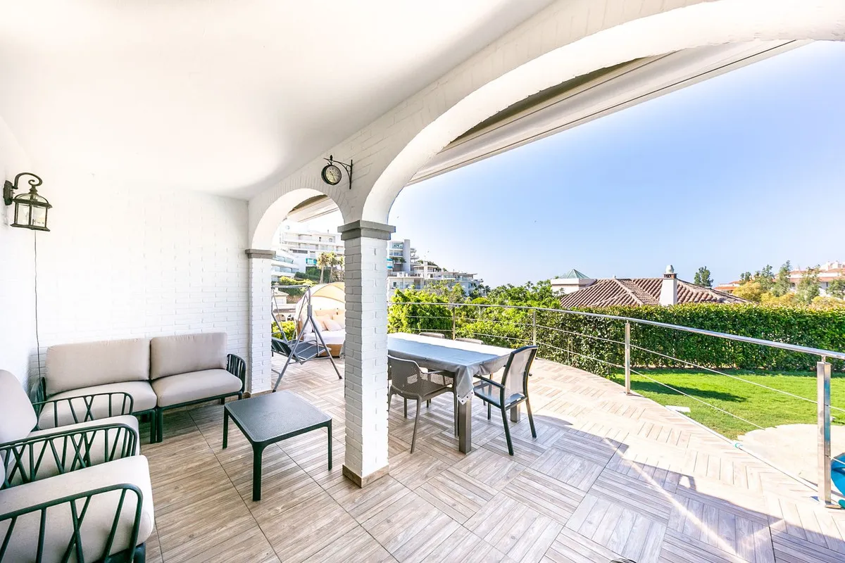 9c999003-731e-49d3-a9b4-a452a43f18a1