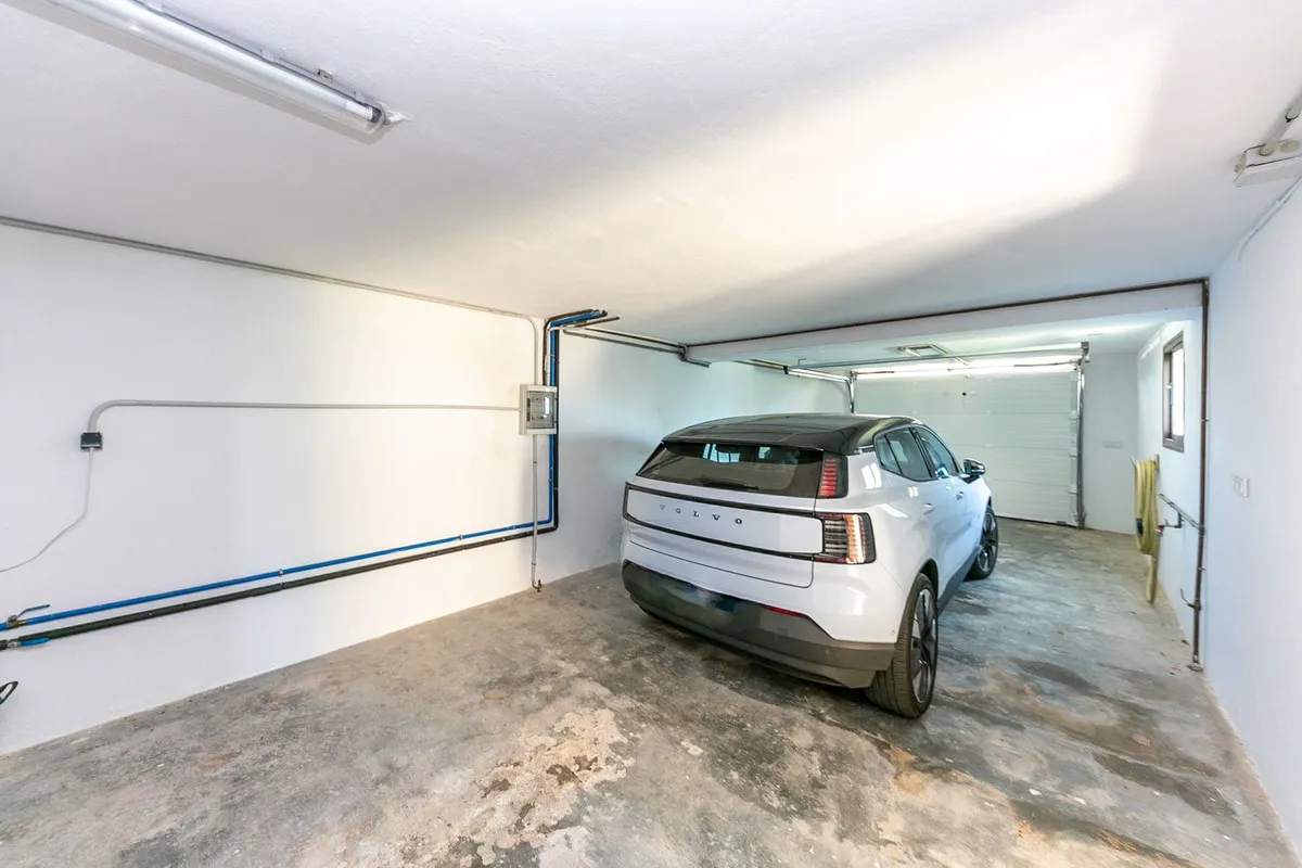 e8118761-7fb1-4949-8910-20fbd2f928de