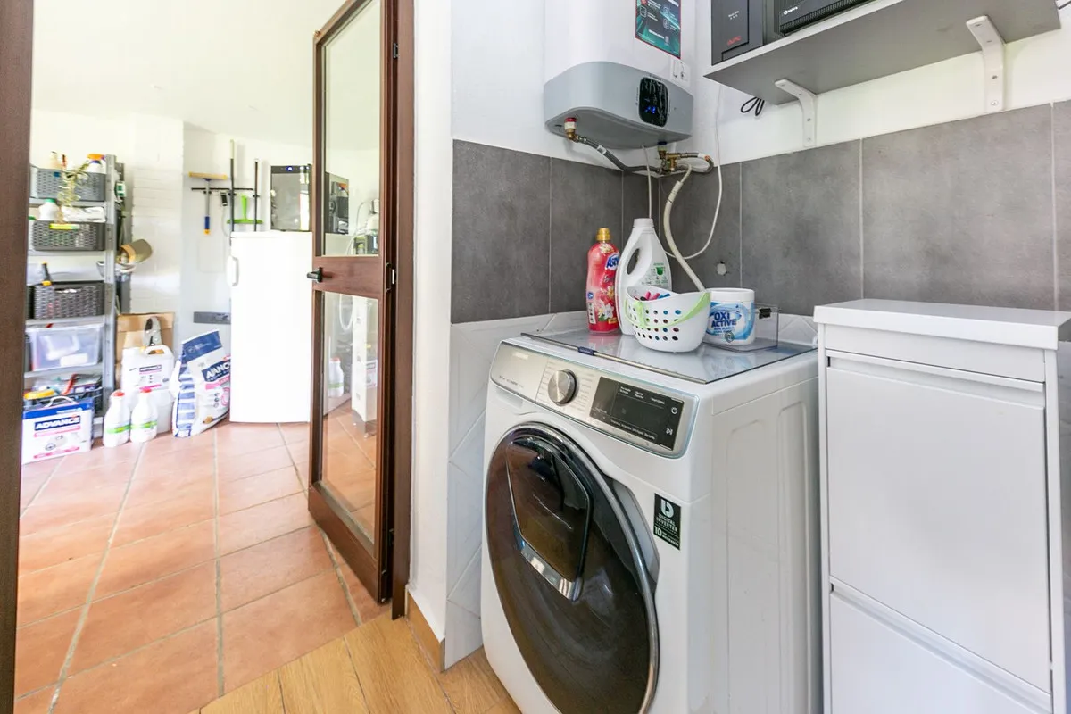 f2e1bed9-7c08-4cd7-91c2-f292ae545f4a