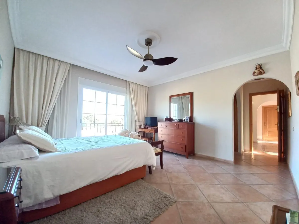 9fdf5667-5b03-4074-958c-9132e226f994