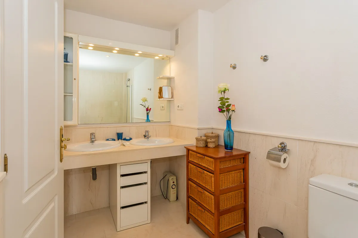 580d5572-871e-4013-867a-7e1ca951f9fe