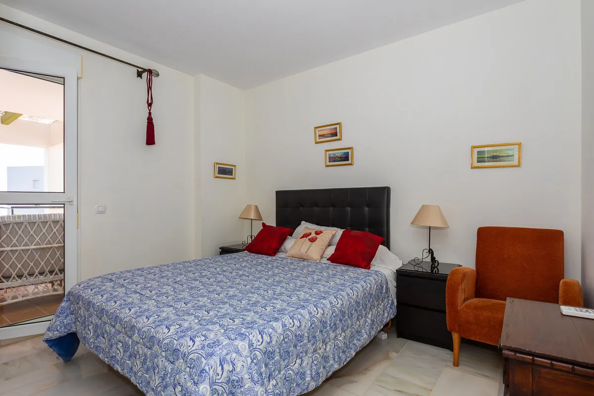 6bdd9d02-c6a5-47bd-a10a-0d3f250ffdf3