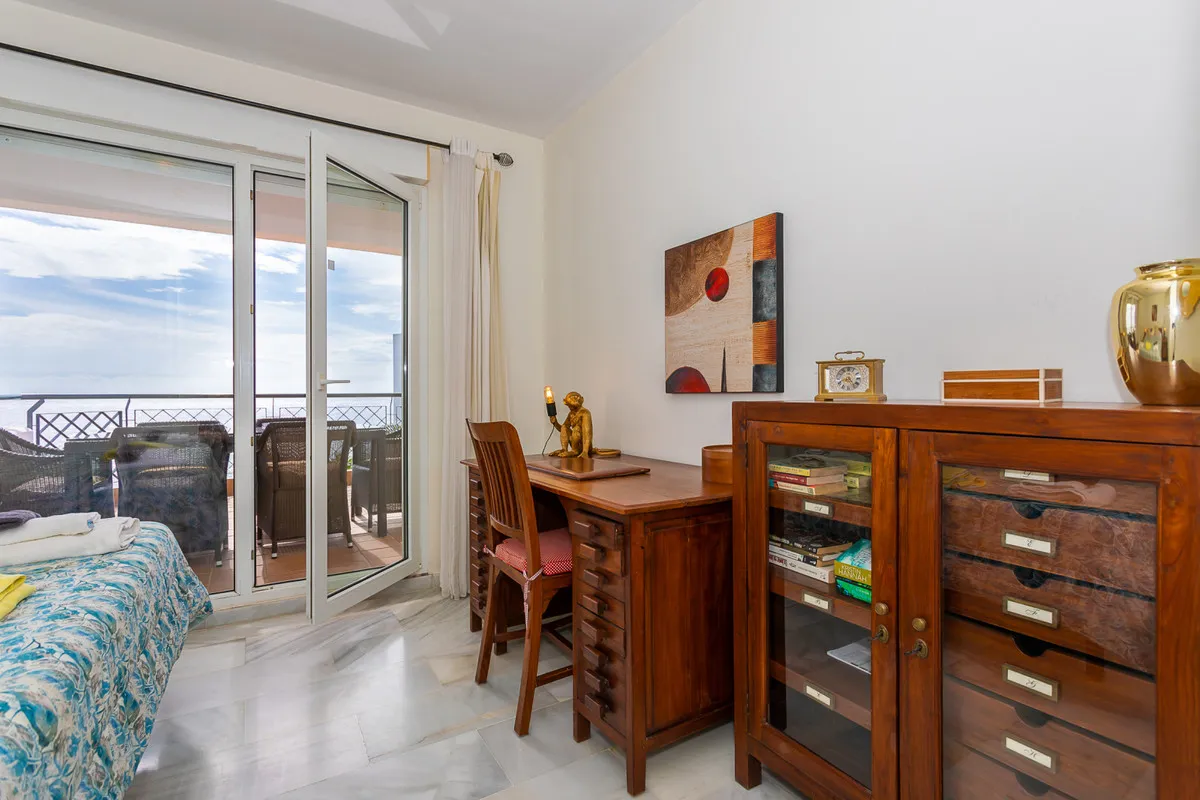 d1030064-f481-47e0-9f07-50eac5edaa66