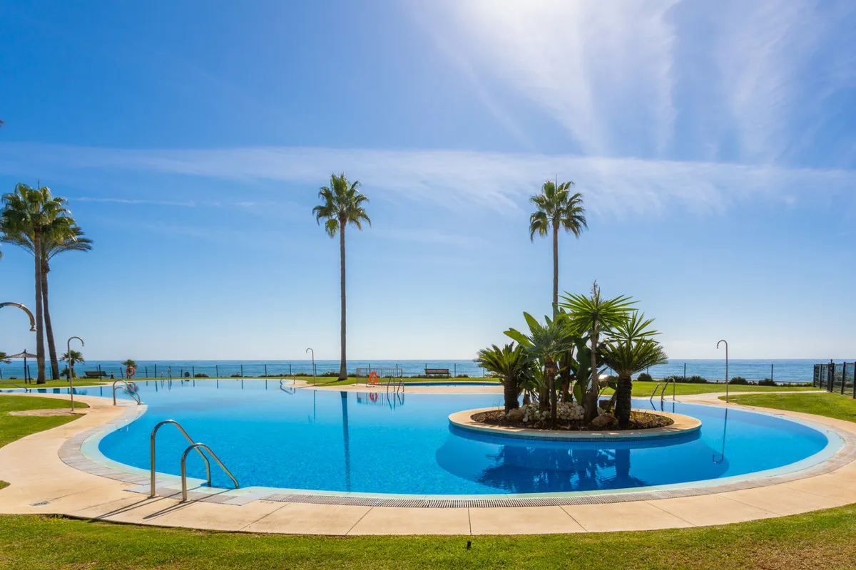 e7c5048d-9d75-4d07-a947-0e76bfe66934